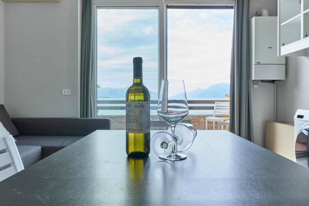 Lydie Apt. Exclusive Holigarda Ντεζεντσάνο ντελ Γκάρντα Εξωτερικό φωτογραφία