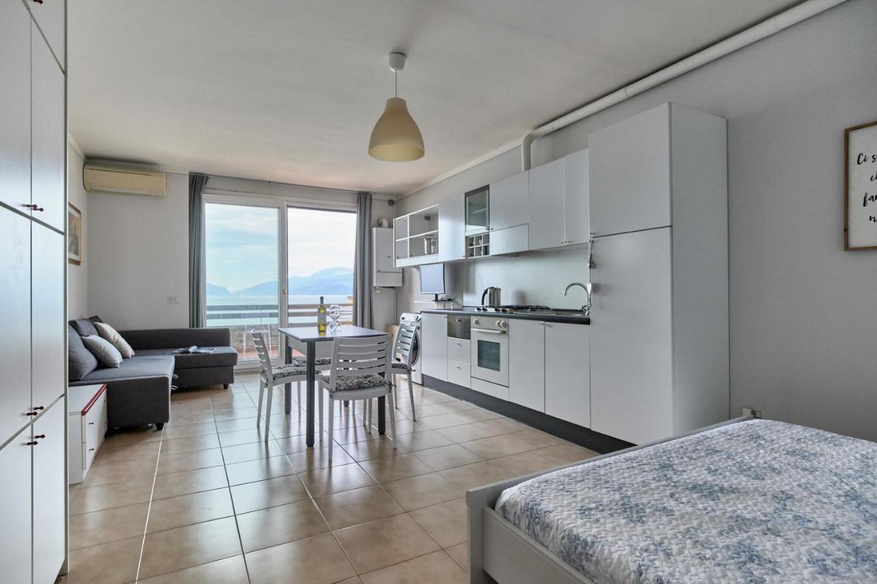 Lydie Apt. Exclusive Holigarda Ντεζεντσάνο ντελ Γκάρντα Εξωτερικό φωτογραφία