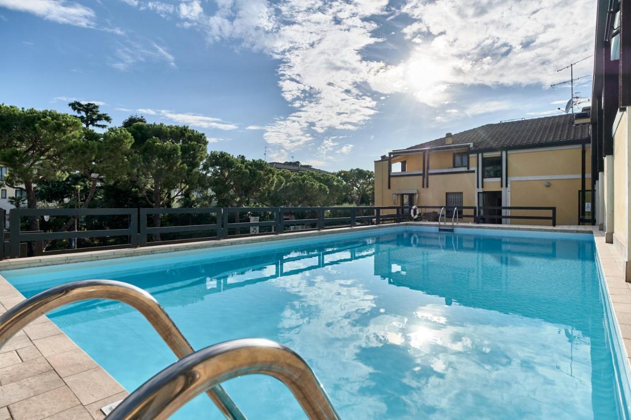 Lydie Apt. Exclusive Holigarda Ντεζεντσάνο ντελ Γκάρντα Εξωτερικό φωτογραφία