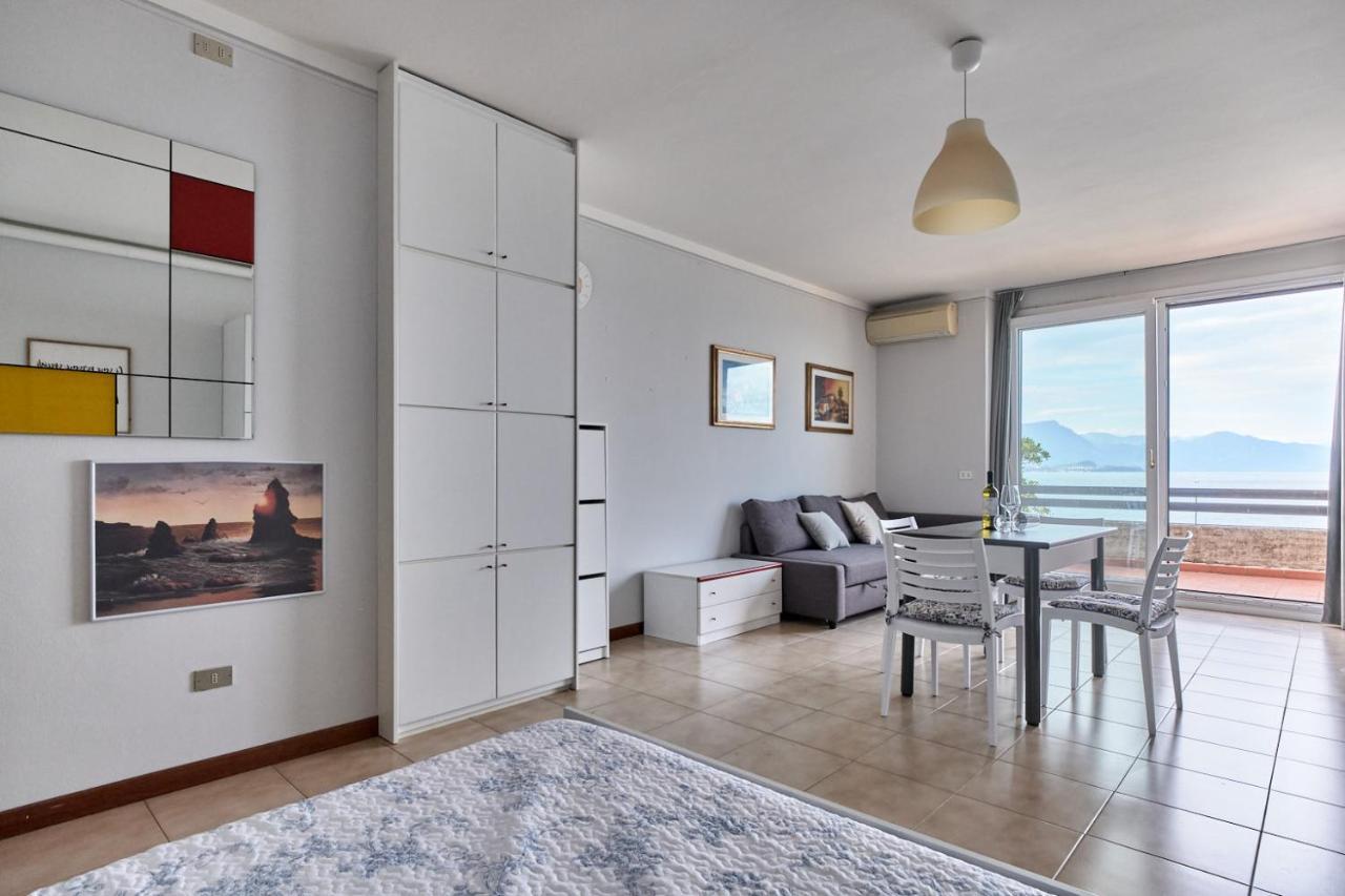 Lydie Apt. Exclusive Holigarda Ντεζεντσάνο ντελ Γκάρντα Εξωτερικό φωτογραφία